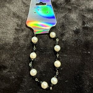 Handmade Pearl & Black Bead Bracelet - Elegant White and Black